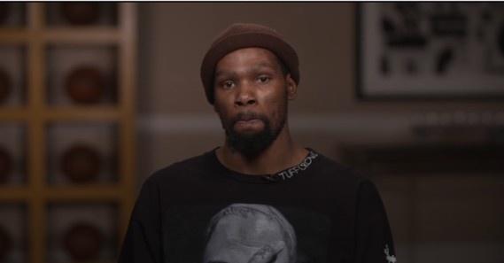 极速飞驰！25岁哈兰德狂轰英超百球，即将超越德罗巴和C罗（25岁哈兰德英超百球在手，风驰电掣，剑指超越德罗巴与C罗）